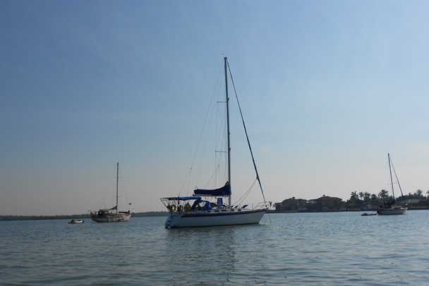 My Boat Hunter 34 sailboat smell