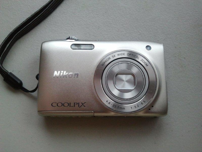 Nikon CoolPix S3100 Digital Point and Shoot Camera