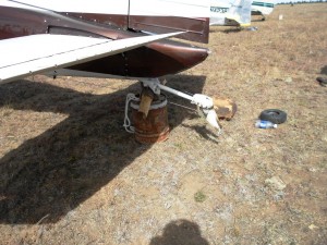 Cessna 180 tailwheel flat tire