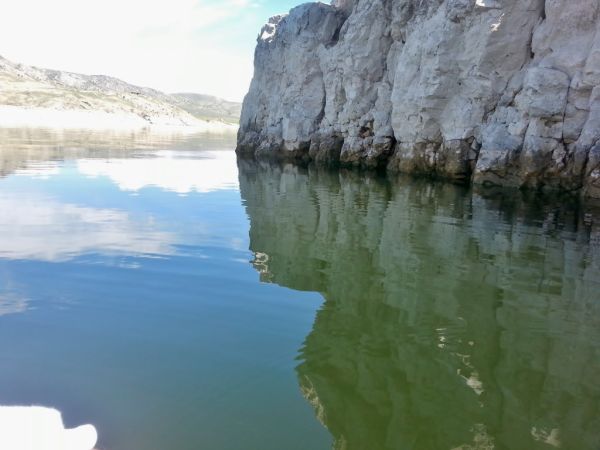 Newmar Dutch Star Clark Canyon Reservoir Kayak Cliff Reflections