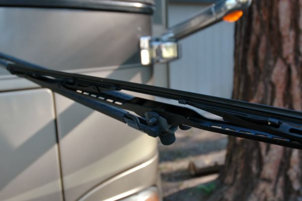 Windshield Wiper RV Newmar Dutch Star Motorhome