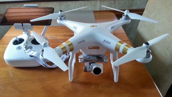 DJI Phantom 3 quadcopter UAV video UHD 4K drone remote control GPS