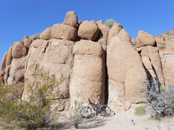 Newmar Dutch Star boondocking monolith garden kingman arizona