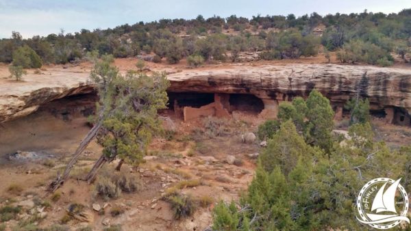 anasazi indian cliff dwelling hike blanding utah