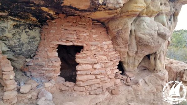 anasazi indian cliff dwelling hike blanding utah