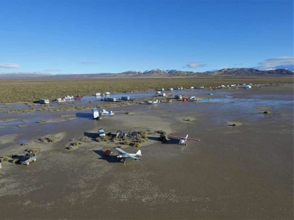 High Sierra Fly-in Dead Cow dry lake bed airplanes stoldrag