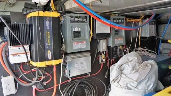 Missy Electrical Panel AC DC voltage solar charge controller inverter breaker distribution panel load center